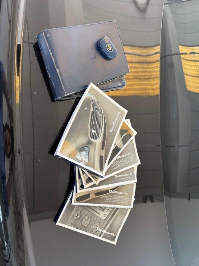 MASERATI Quattroporte 4.2 V8 //SERVICE BOOK//FULL