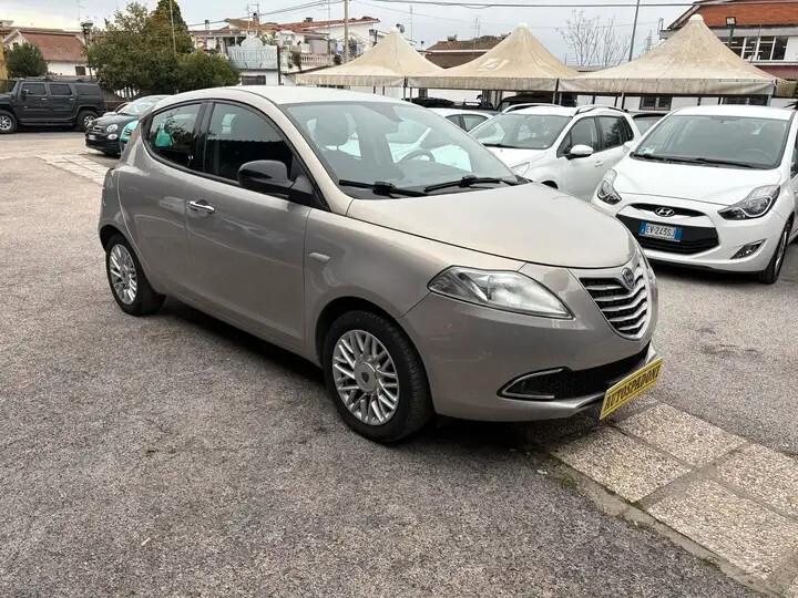 Lancia Ypsilon 1.2 69 CV 5 porte GPL Ecochic Platinum