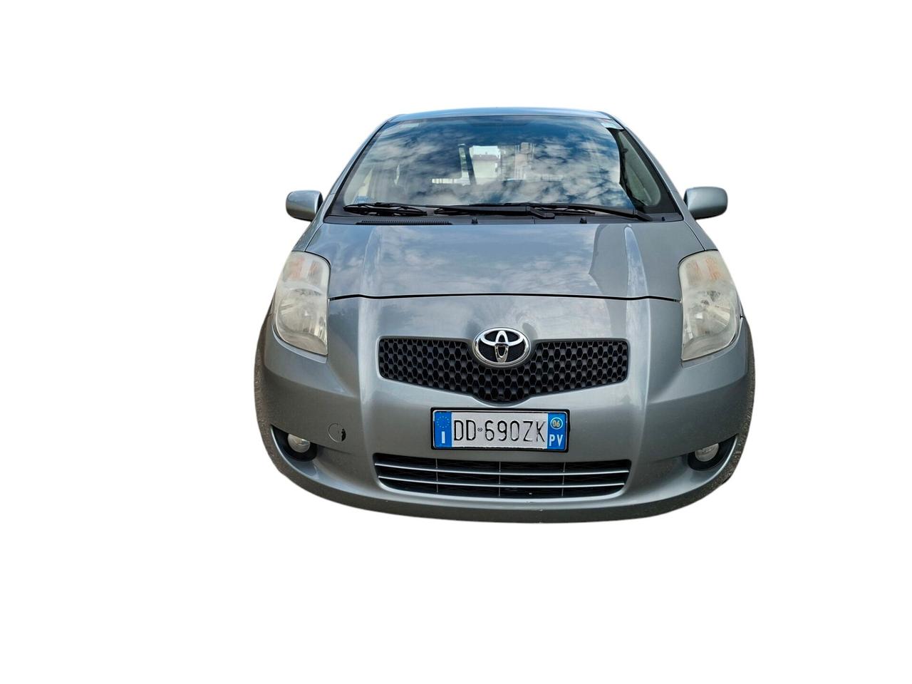 Toyota Yaris 1.3 5p. Luna *NEOPATENTATI*