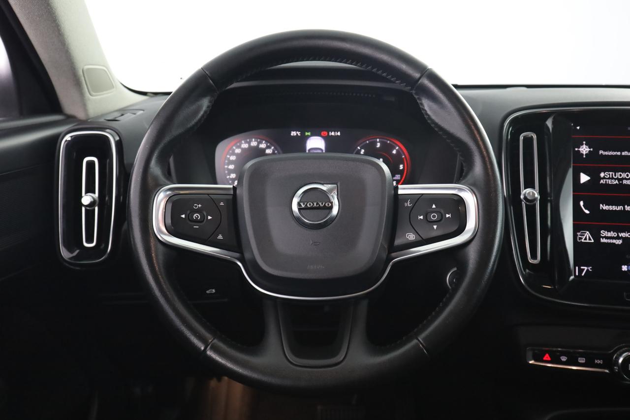 VOLVO XC40 (2017--->) XC40 D3 Geartronic Business