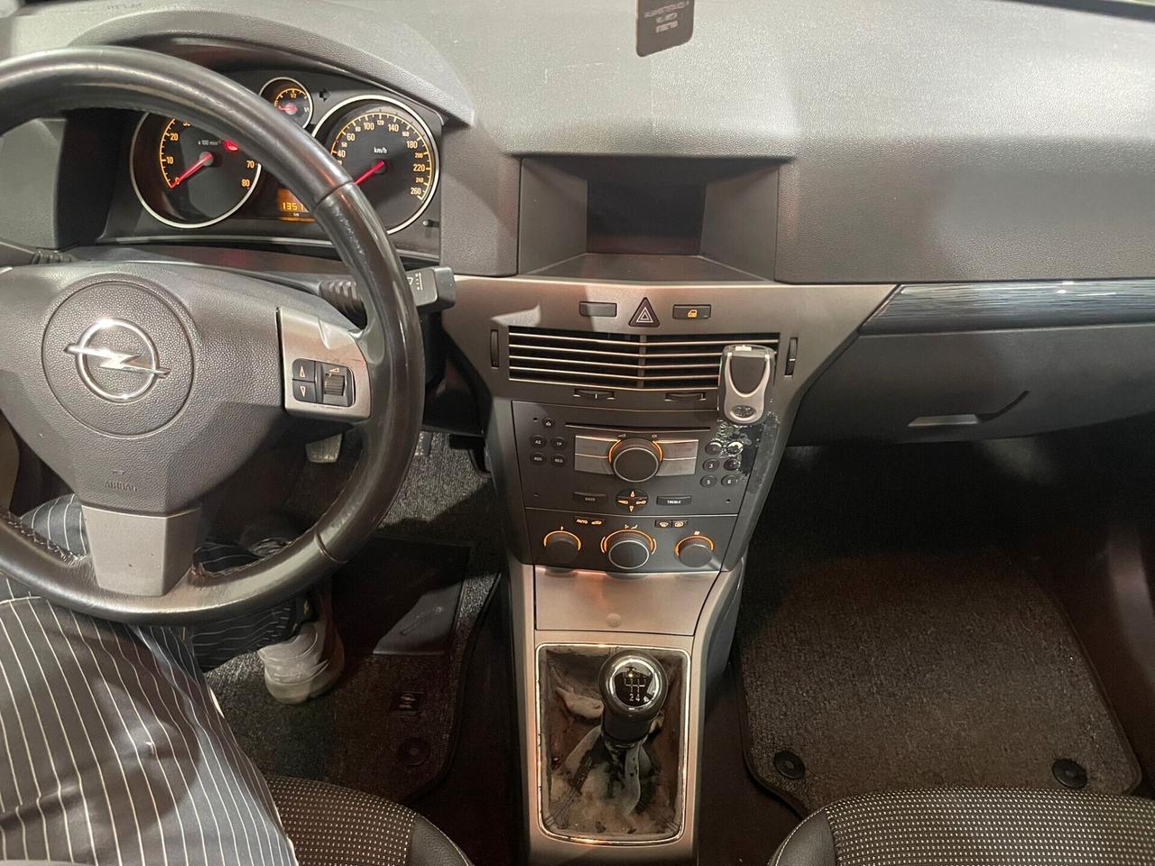 Opel Astra 1.4 16V Twinport 5 porte Enjoy