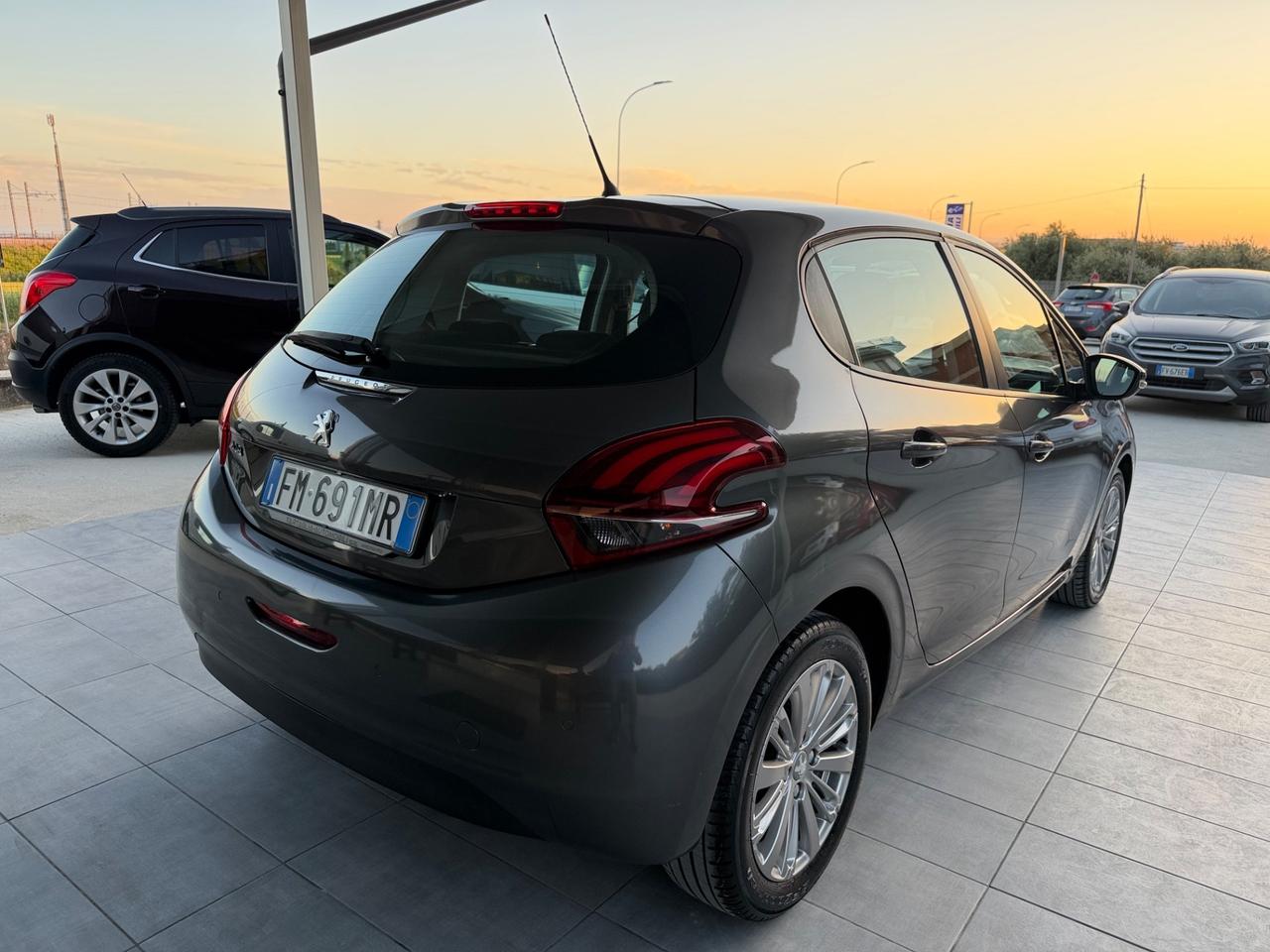 Peugeot 208 BlueHDi 75 5 porte Allure