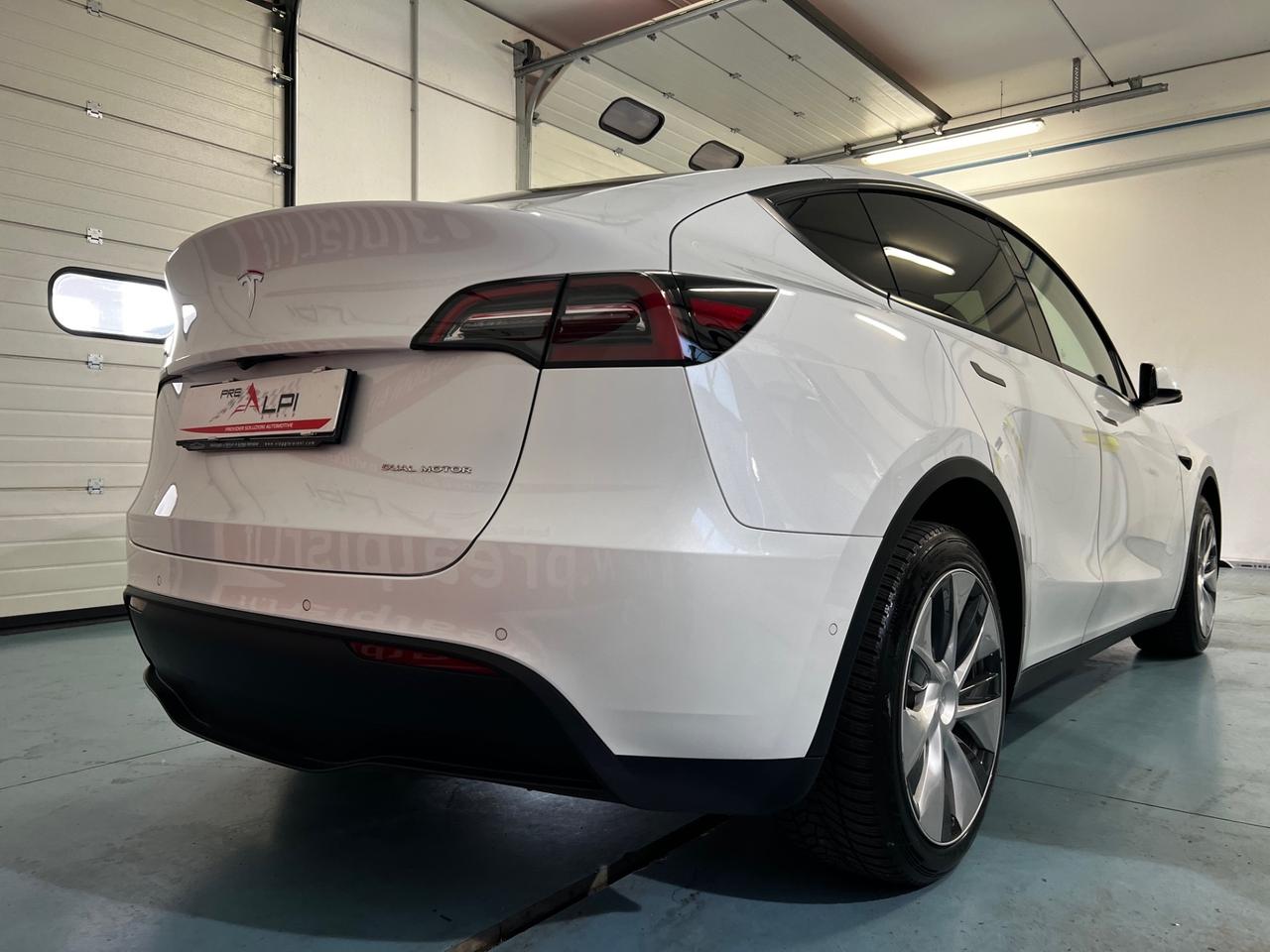 Tesla Model Y Long Range AWD