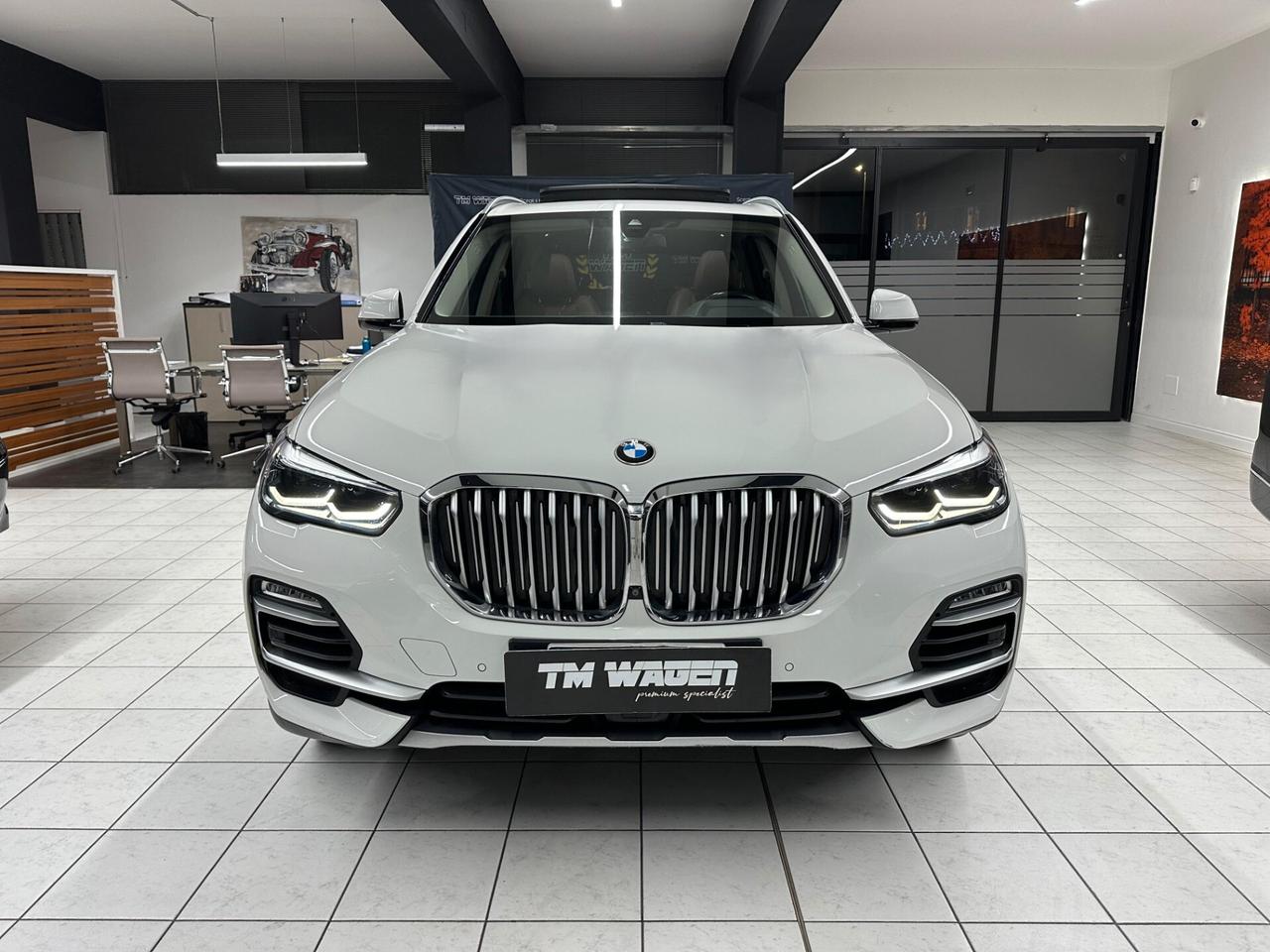 BMW X5 xdrive30d auto -IVA ESPOSTA / TAGLIANDI CERTIFICATI