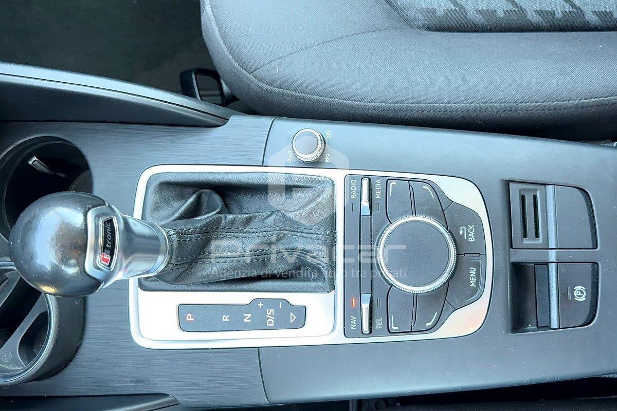 AUDI A3 1.6 TDI clean diesel Attraction