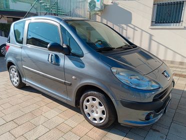 Peugeot 1007 1.4 HDi Sporty