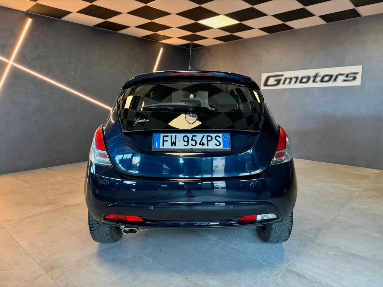 Lancia Ypsilon 1.2 69 CV 5 porte S&S Platinum