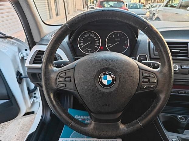 BMW 116d 5 porte *TETTO APRIBILE* - 2014