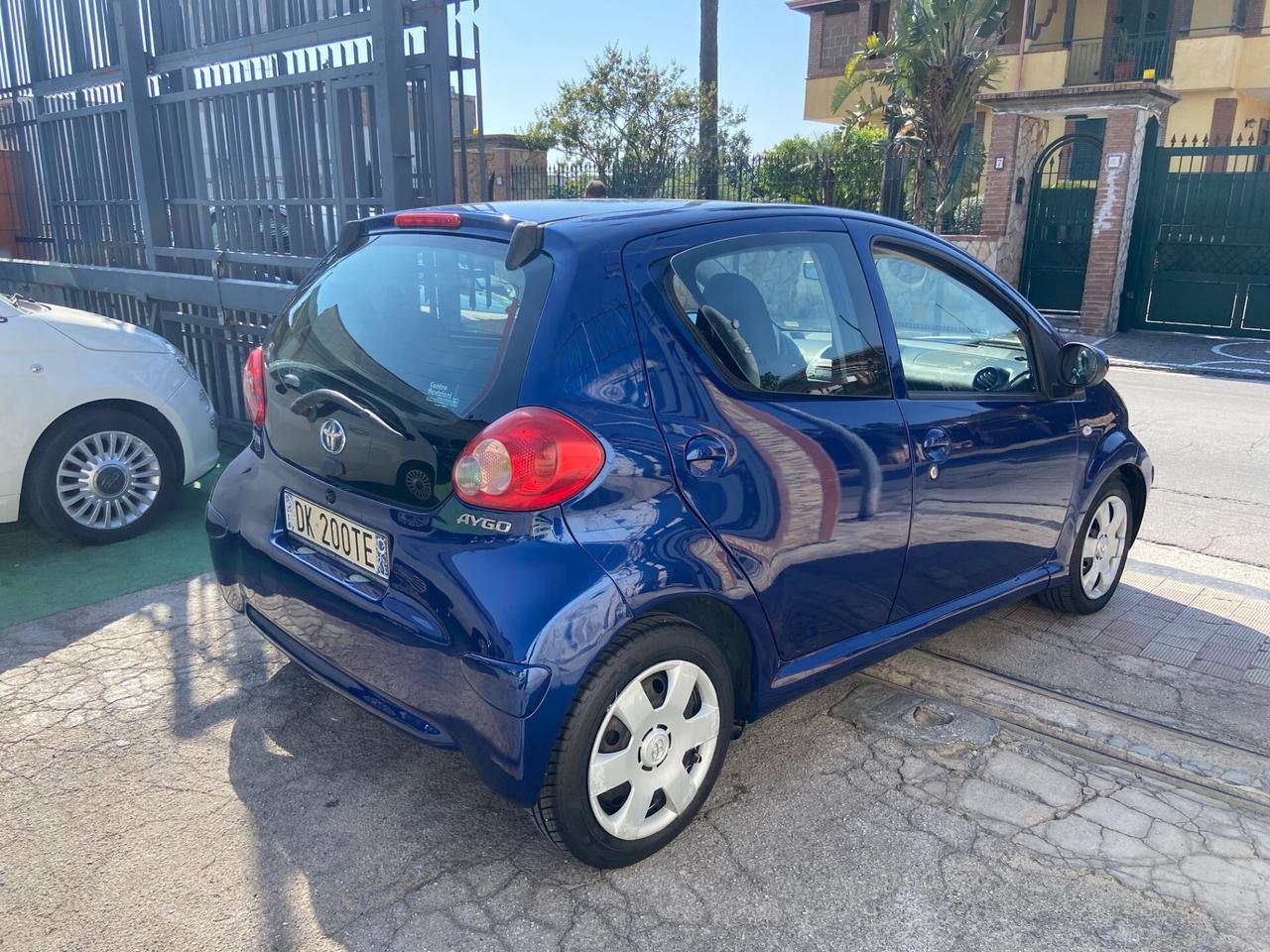 Toyota Aygo 1.0 12V VVT-i 5 porte AUTOMATICA