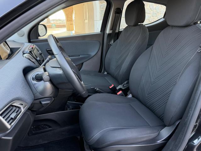 LANCIA Ypsilon GOLD+NAVI CARPLAY+SENSORI+LED