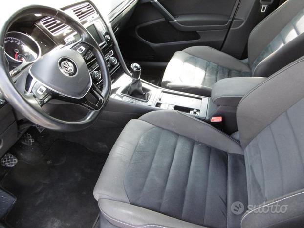 VOLKSWAGEN Golf 1.4 TGI 5p. Highline BlueMotion