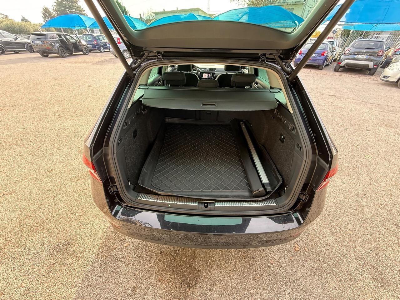 Skoda Superb 2.0 TDI 150 CV SCR DSG Wagon