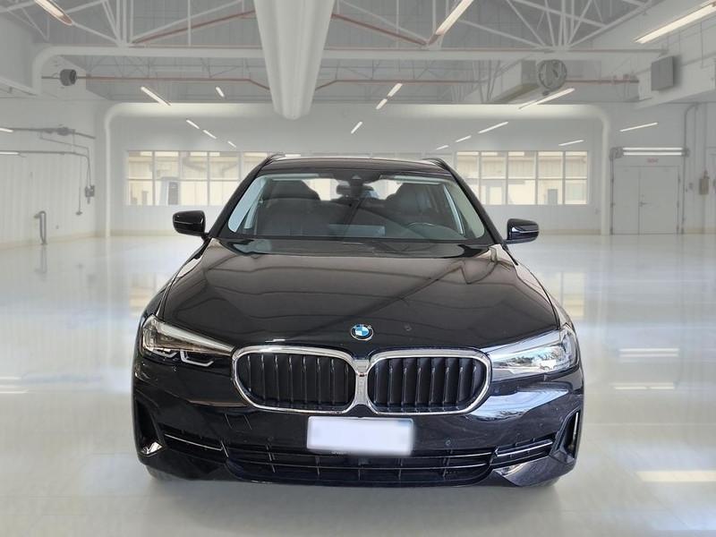 BMW 518 48V BUSINESS TOURING AUTO 5 PORTE STATION WAGON