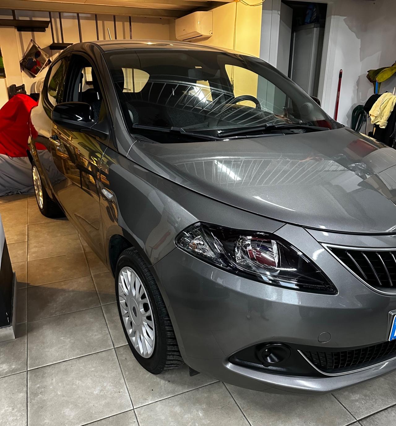 Lancia Ypsilon 1.0 FireFly 5 porte S&S Hybrid Ecochic Gold