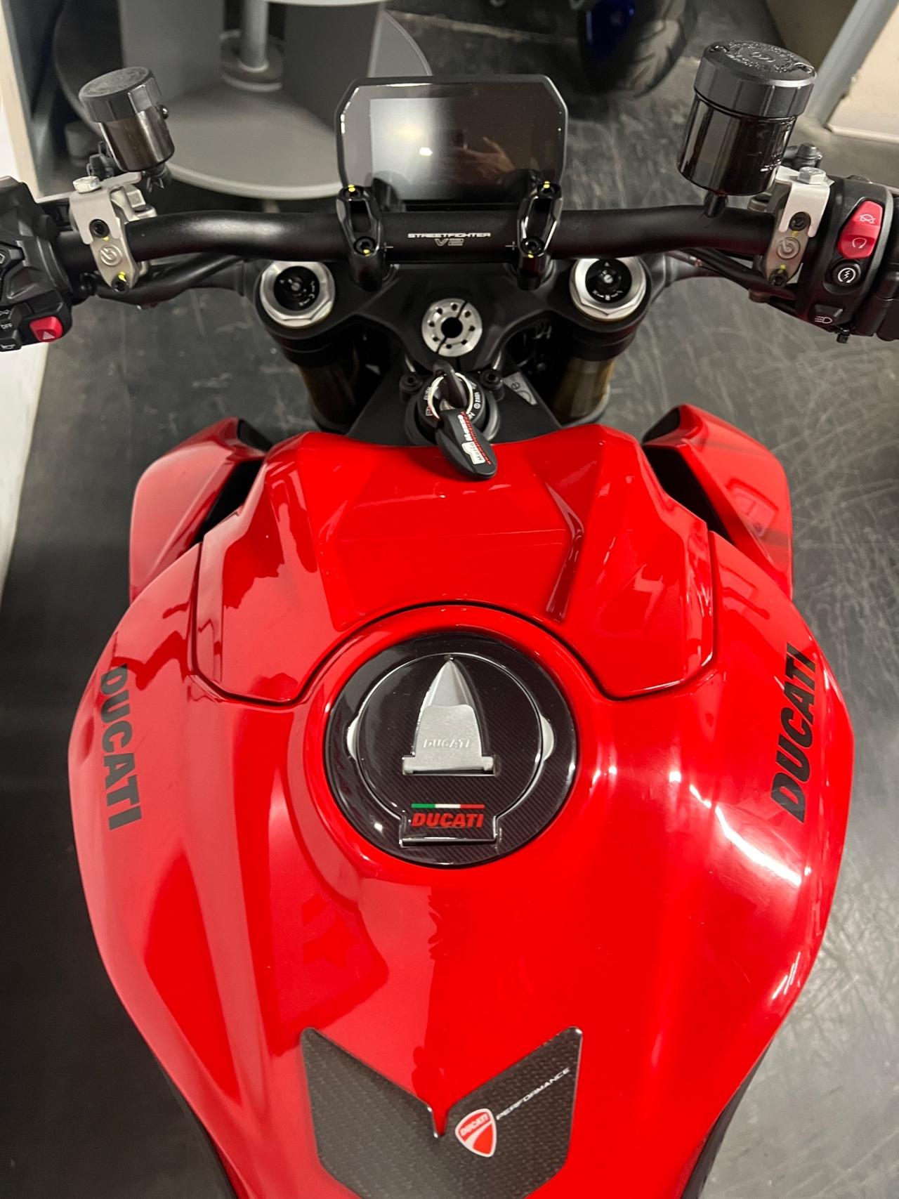 Ducati Streetfighter V2
