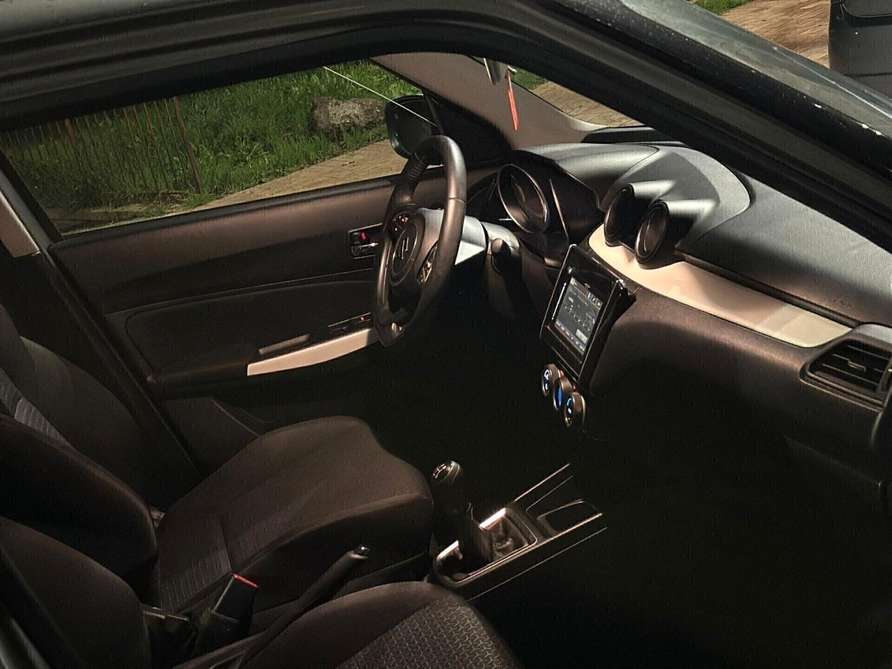 Suzuki Swift 1.2 Hybrid Top