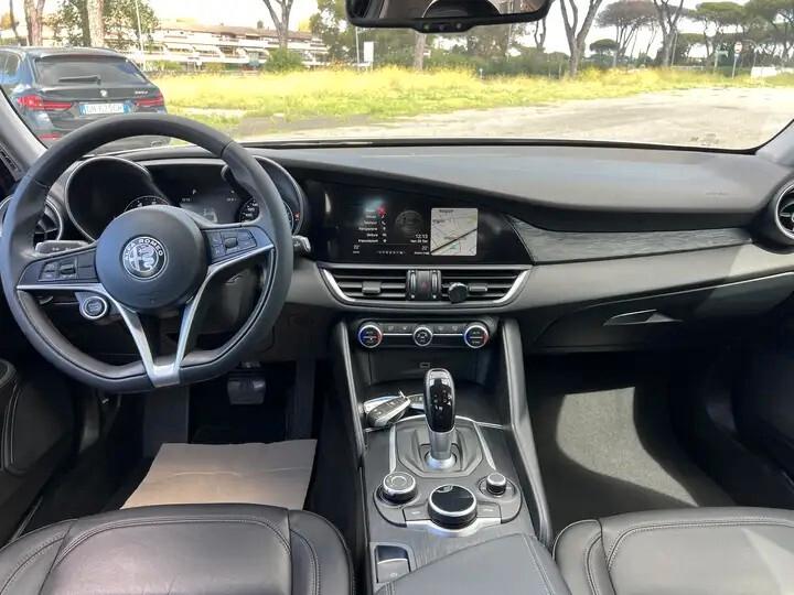 Alfa Romeo Giulia 2.0 Turbo 200 CV AT8