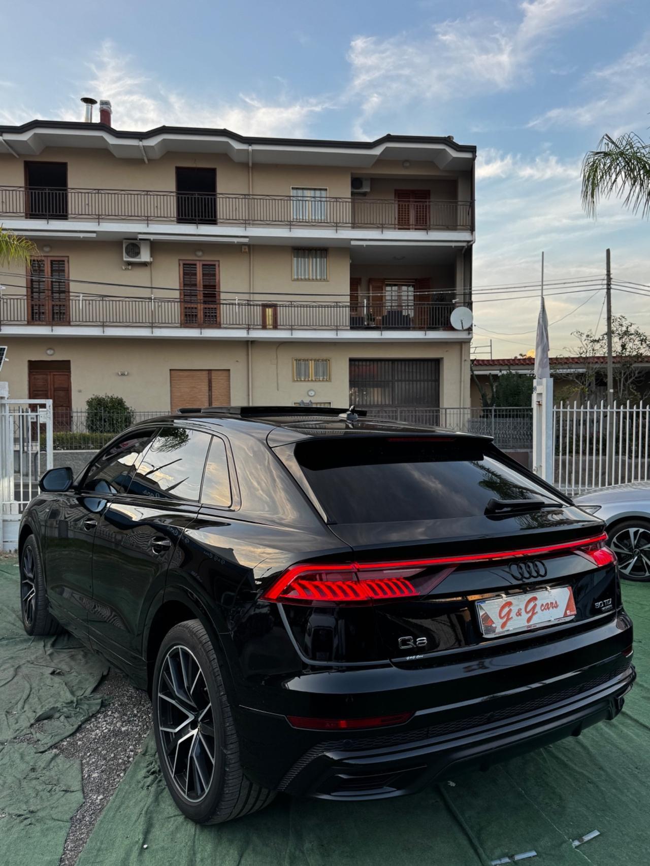 Audi Q8 50 TDI 286 CV quattro tiptronic S-Line Tetto