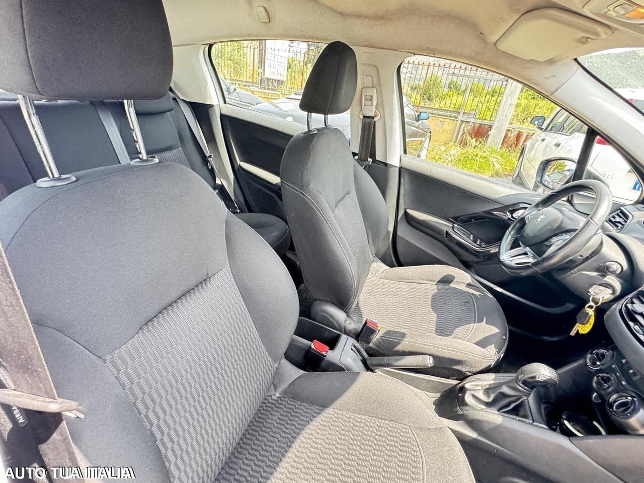 PEUGEOT 208 1.2 BENZINA ADATTA NEOPATENTATI