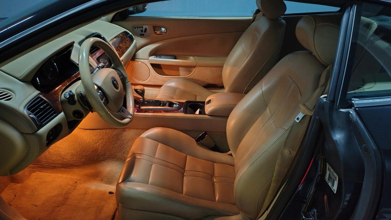 Jaguar XK 4.2 V8 Coupé