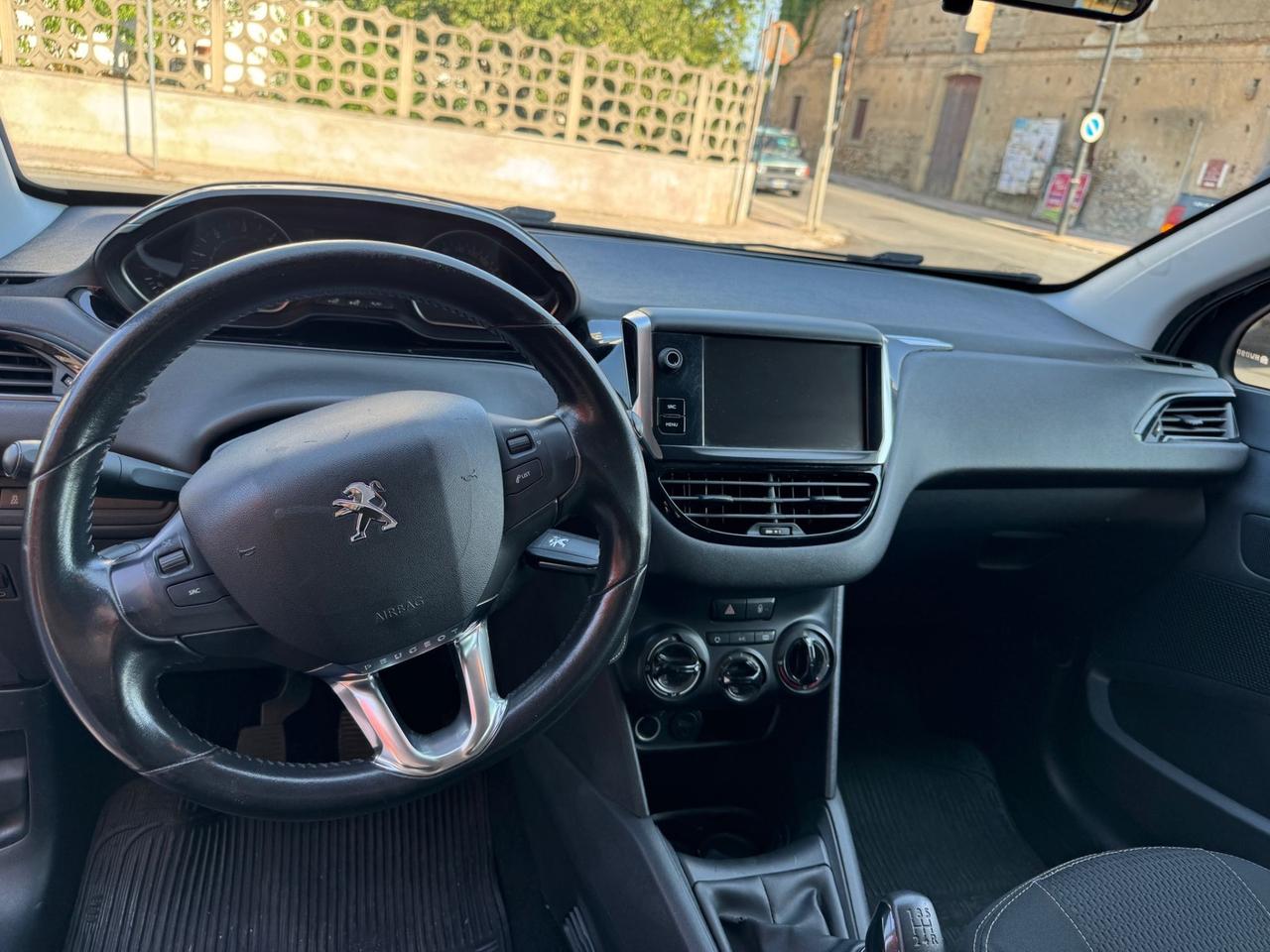 Peugeot 208 BlueHDi 75 5 porte Allure