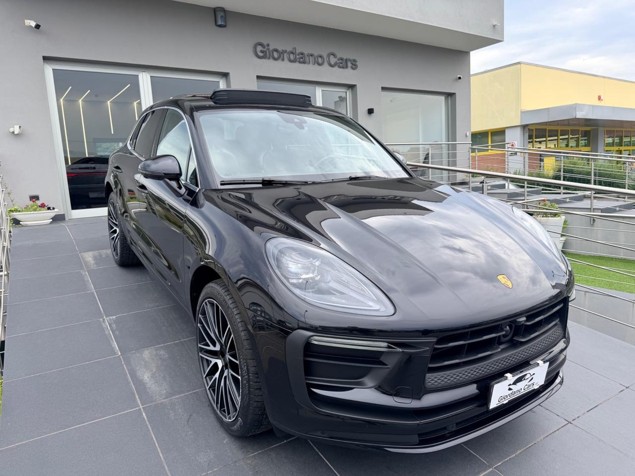 Porsche Macan 2.0 265cv in garanzia