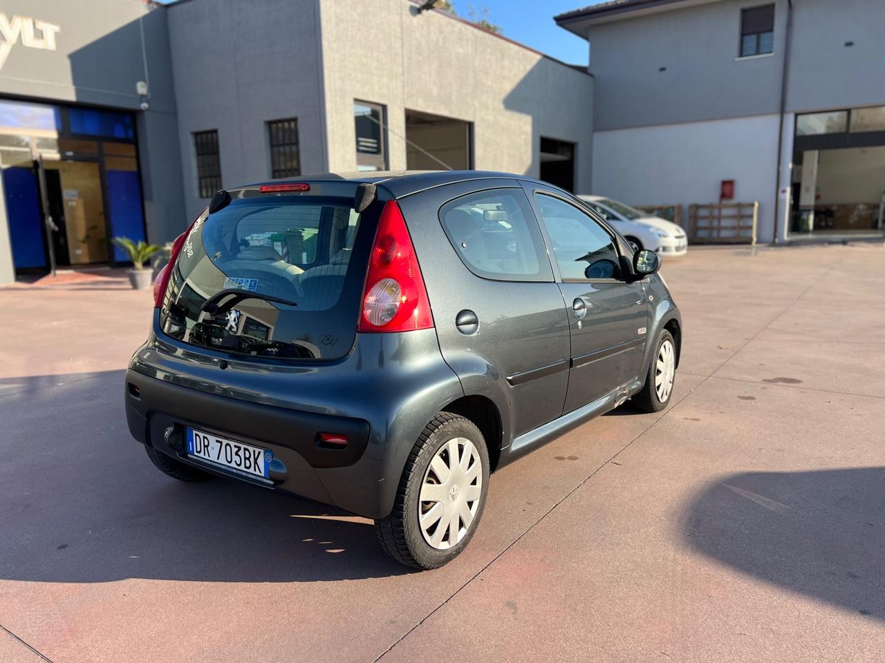 Peugeot 107 1.0 68CV 5p. Sweet Years