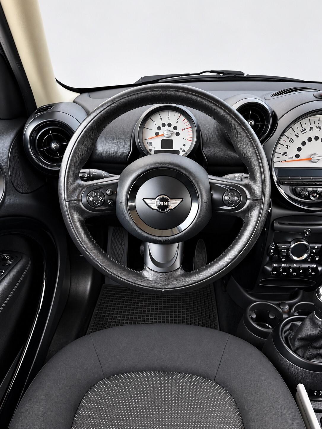 MINI COOPER D COUNTRYMAN 1.6 NEOPATENTATi R60