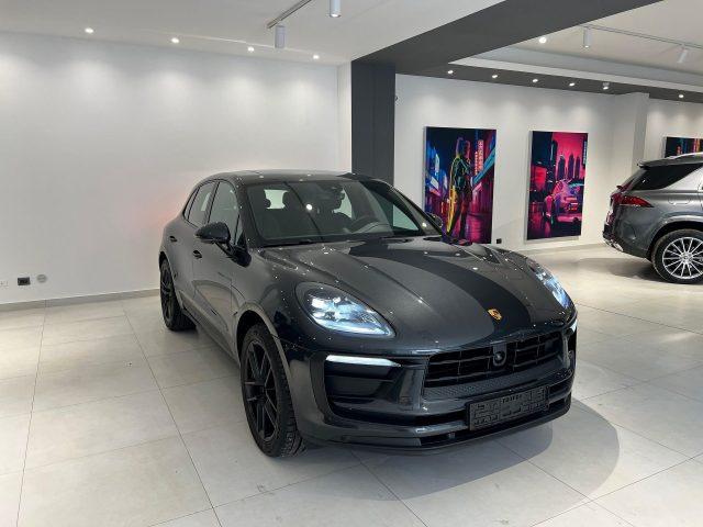 PORSCHE Macan 2.0