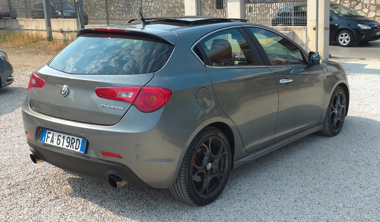 Giulietta 1750 Turbo TCT Quadrifoglio Verde