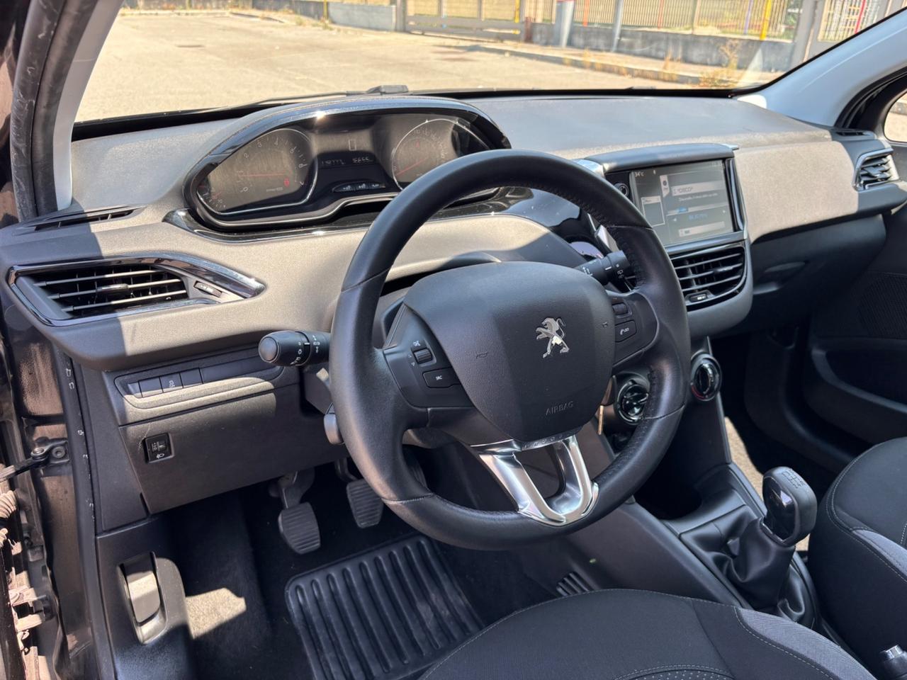 Peugeot 208 1.2 82CV, GARANZIA