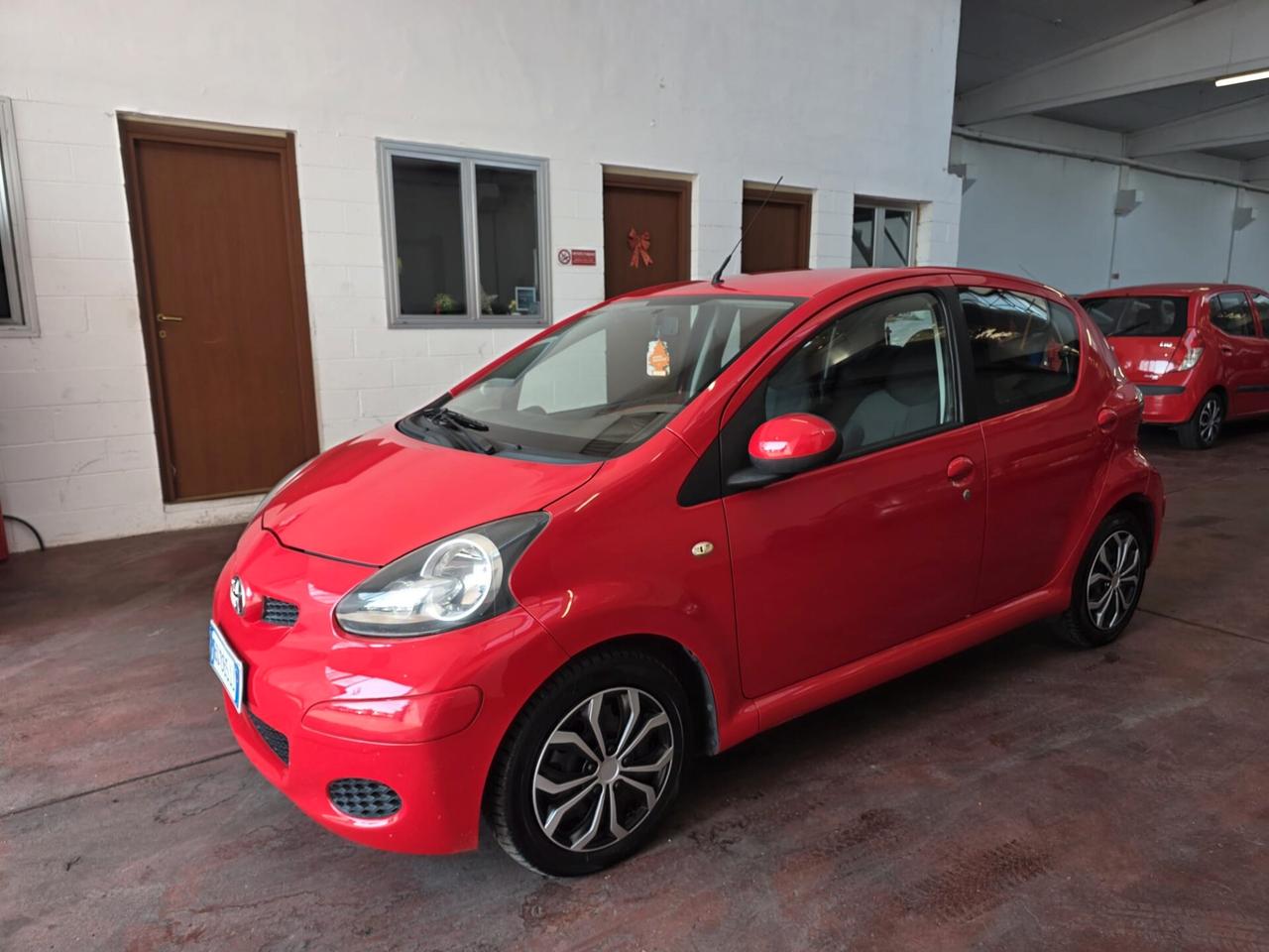 Toyota Aygo 1.0 12V VVT-I 5P DEEP OCEAN CONNECT 71.000KM