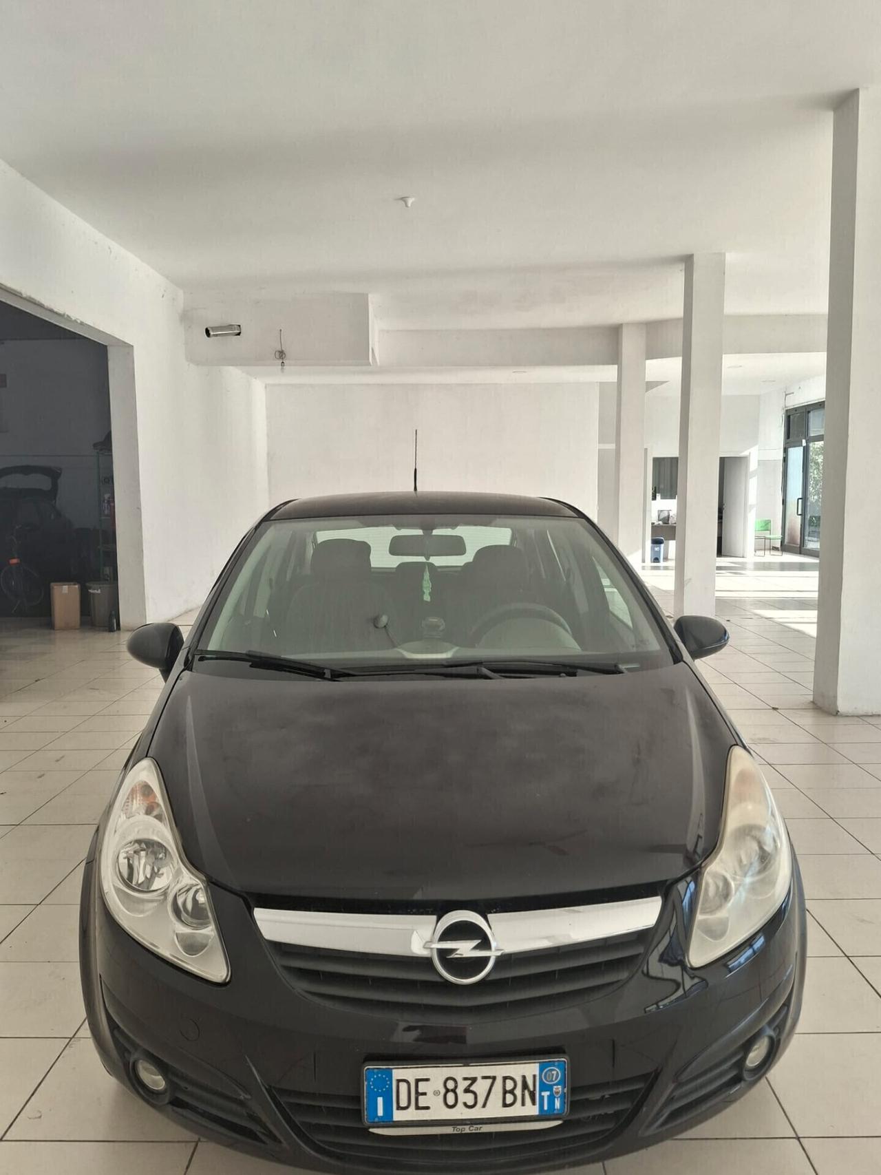 Opel Corsa 1.2 5 porte Cosmo