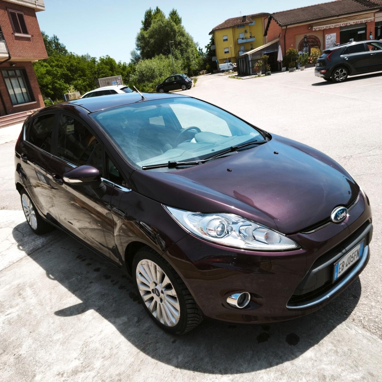 Ford Fiesta 1.4 TDCi 70CV 5 porte Titanium