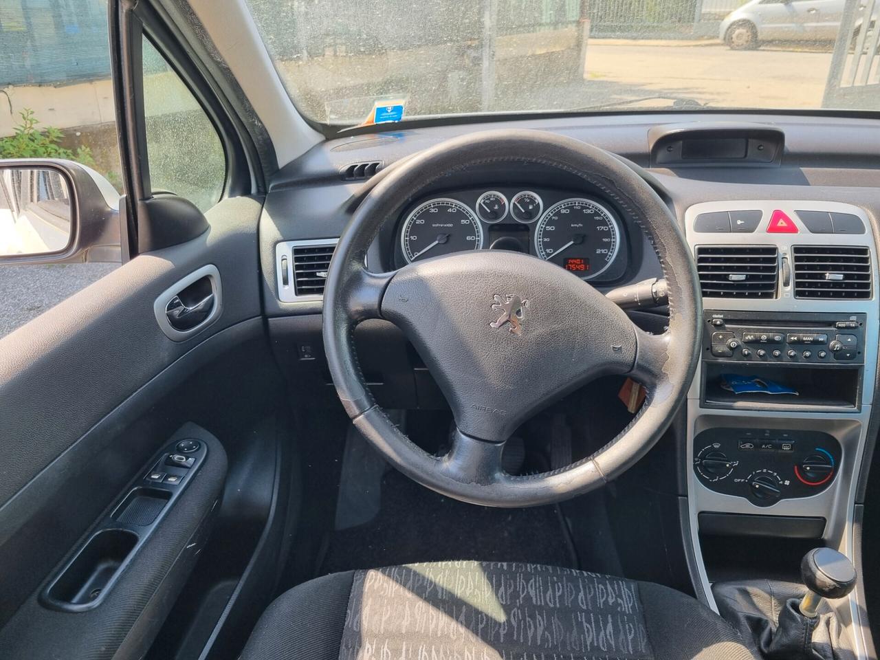 Peugeot 307 1.4 16V 5p. Open