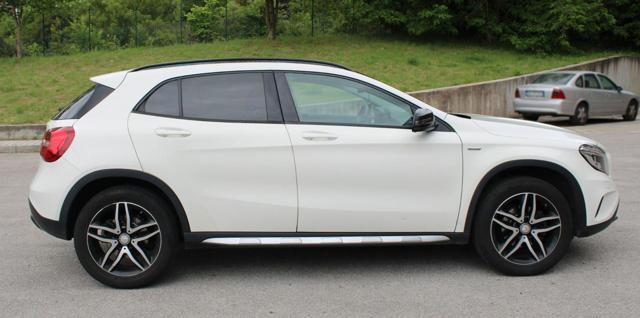 MERCEDES-BENZ GLA 200 d Automatic Premium
