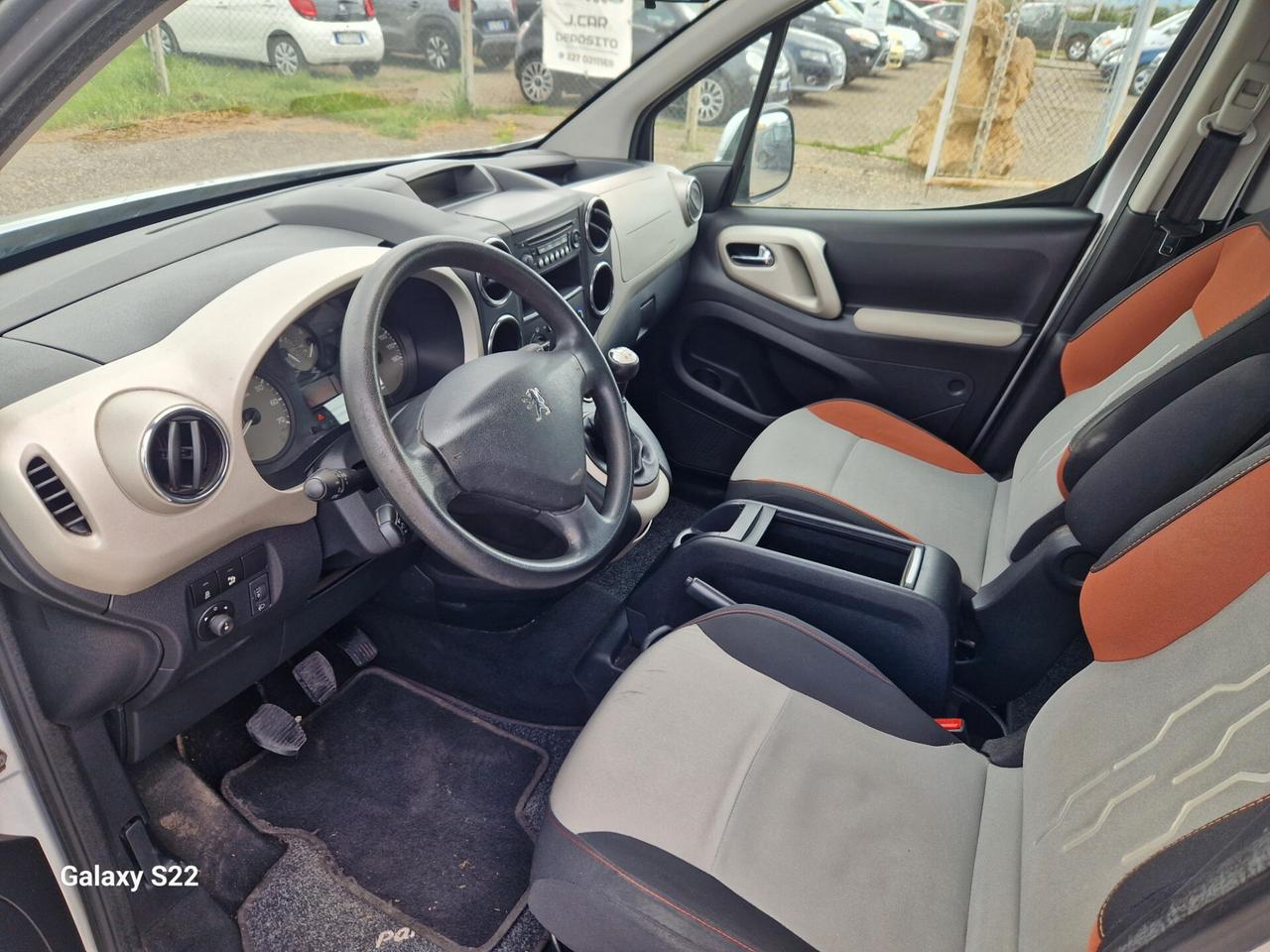 Peugeot Partner Tepee 1.6 e-HDi 92 CV S&S Outdoor