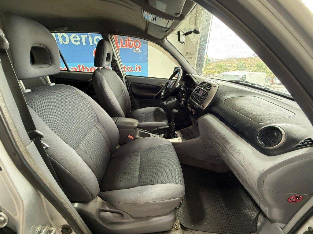 Toyota RAV 4 RAV4 2.0 Tdi D-4D cat 5 porte PROBLEMA POMPA GASOL