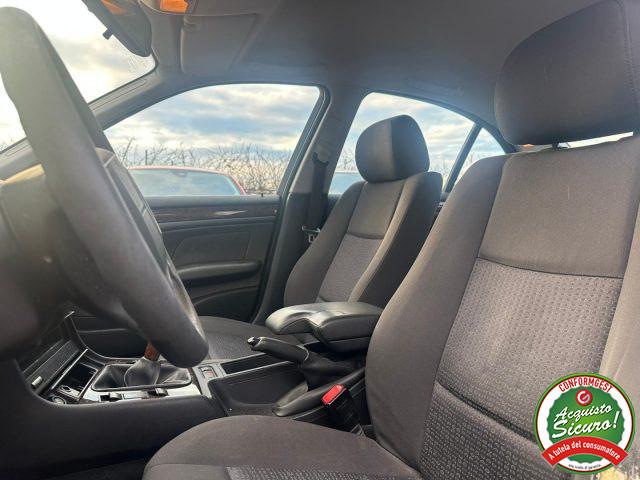 BMW 318 i (2.0) cat 4 porte Futura