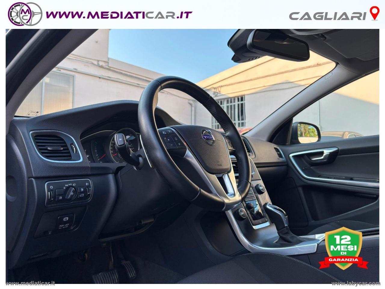 VOLVO V60 D4 AWD Geartronic R-design Momentum