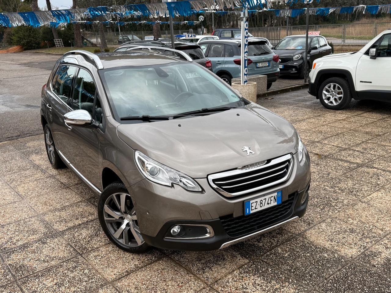 " SOLO 40.000 KM " Peugeot 2008 Benz. Allure