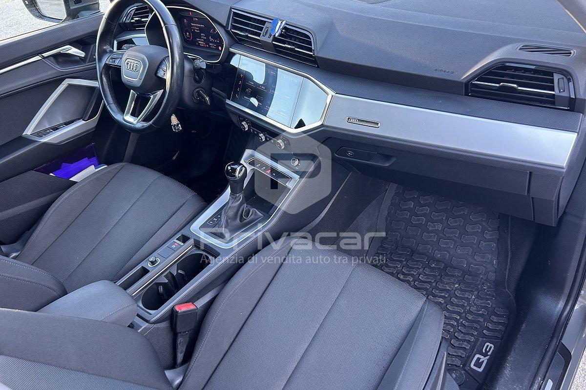 AUDI Q3 35 TDI S tronic Business Advanced