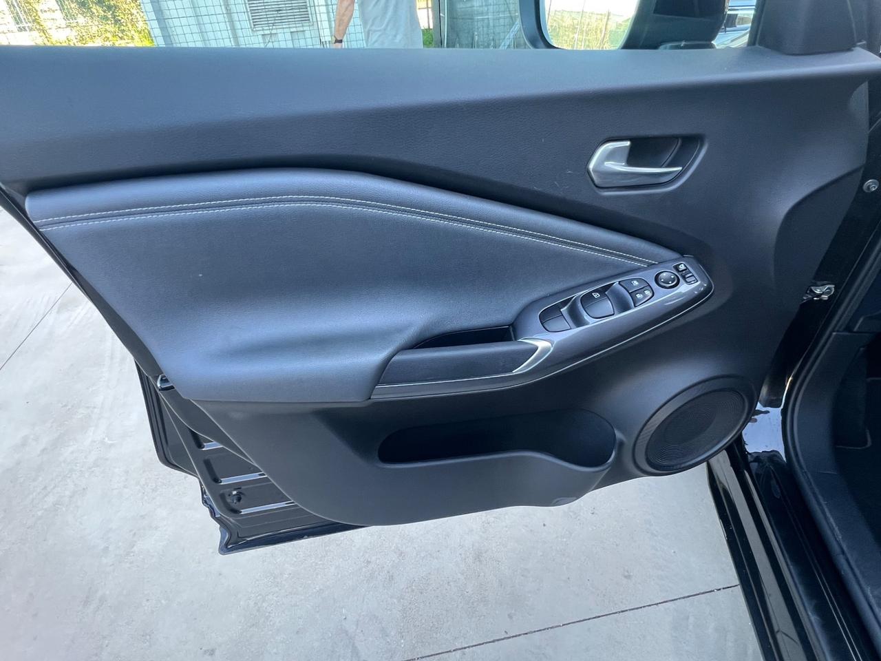 Nissan Juke 1.0 DIG-T 114 CV N-Connecta