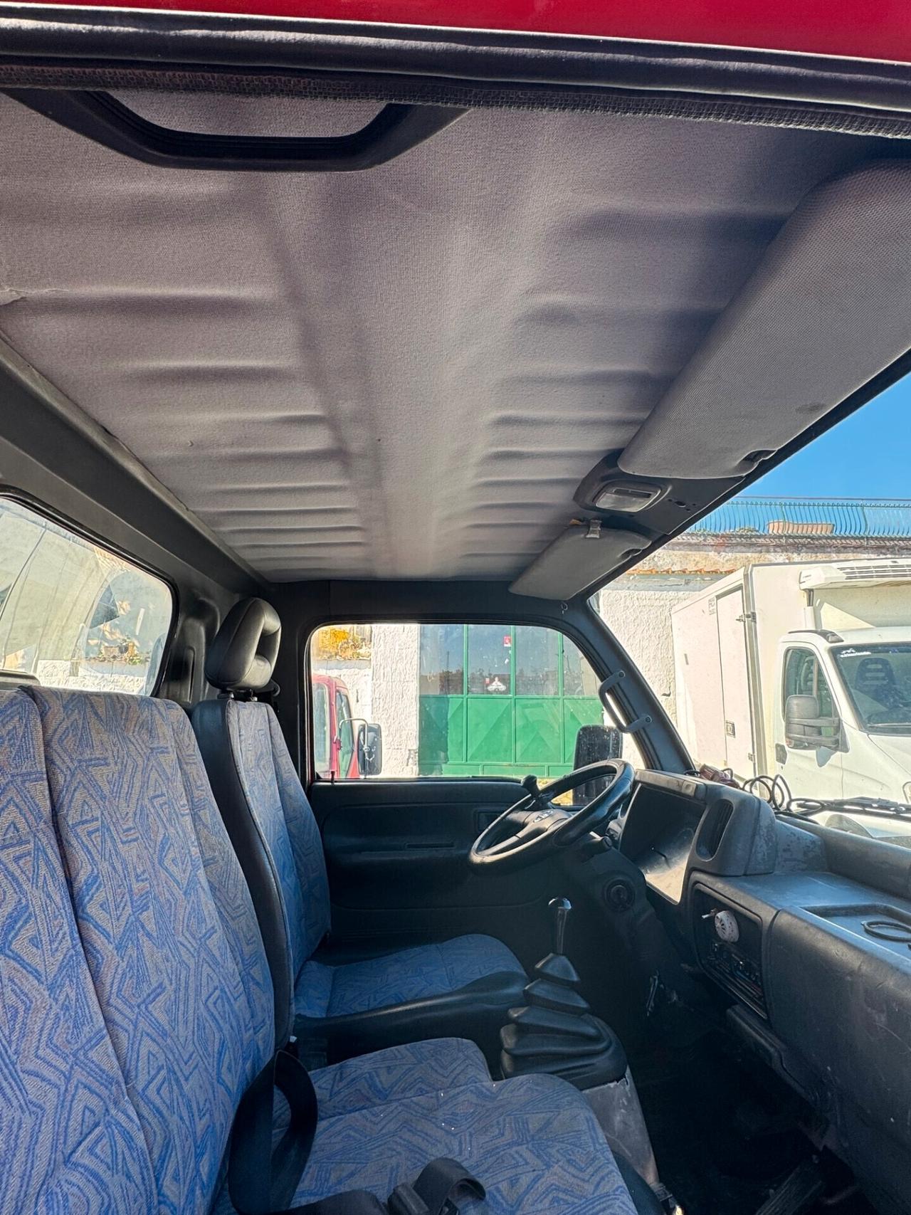 NISSAN CABSTAR 3.0 TDI 130CV RIBALTABILE TRILATERALE