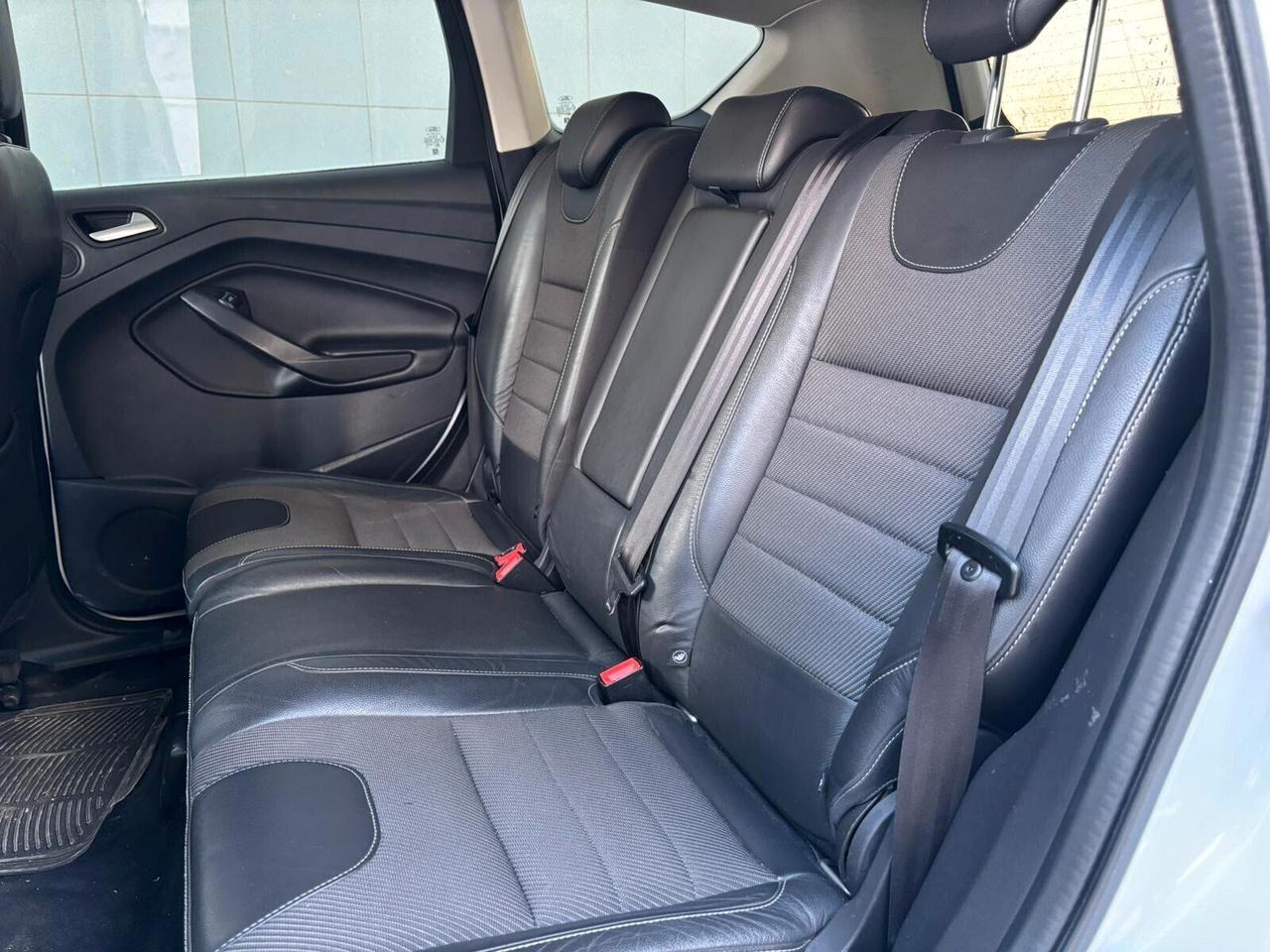 Ford Kuga 2.0 TDCI 150 CV S&S 4WD Powershift Vignale