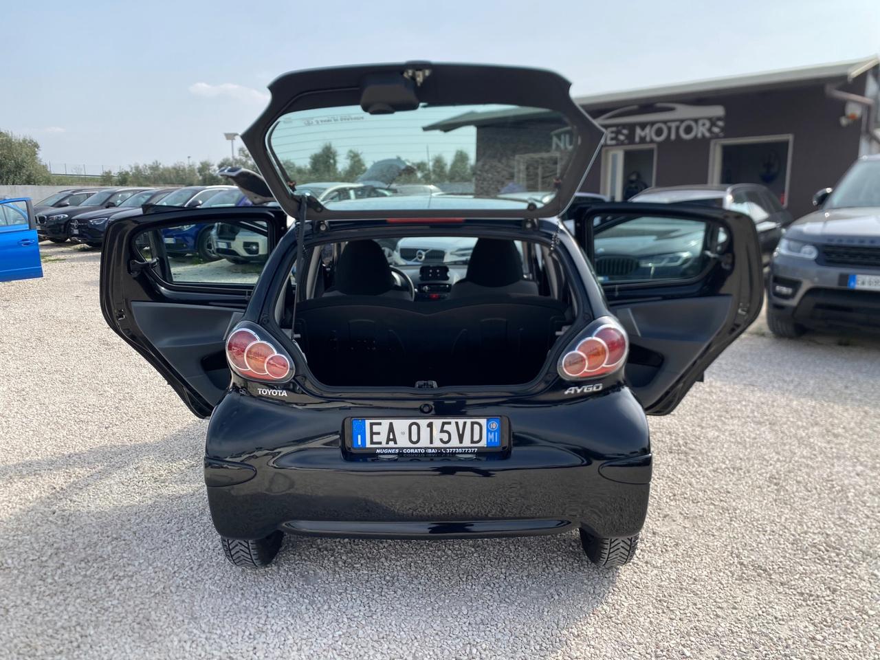 Toyota Aygo 1.0 12V VVT-i 5 porte Sol UNICO PROPIETARIO NEOPATENTATI GARANZIA 12 MESI