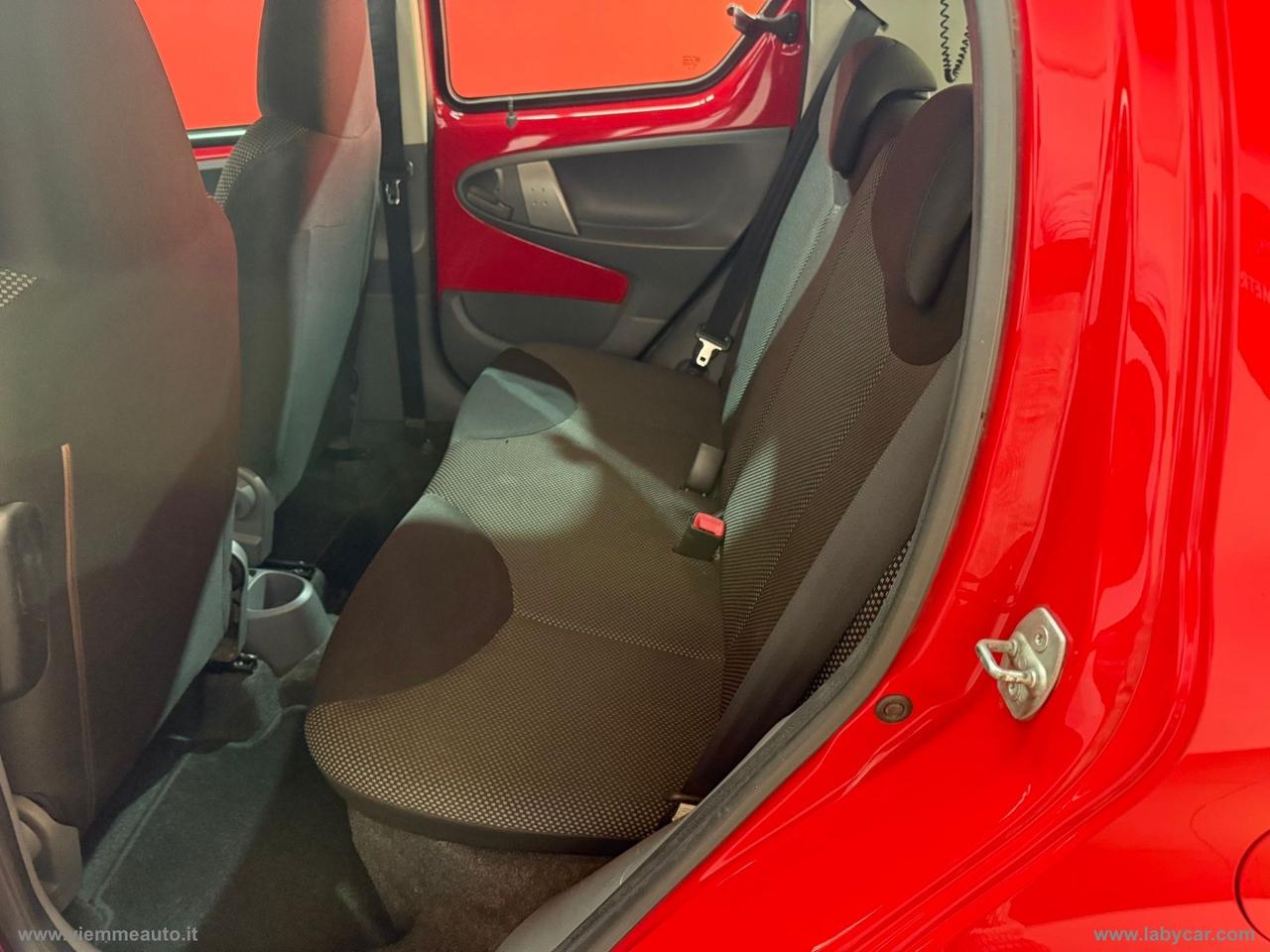 TOYOTA Aygo 1.0 12V VVT-i 5p.Deep Oc. Conn. MMT
