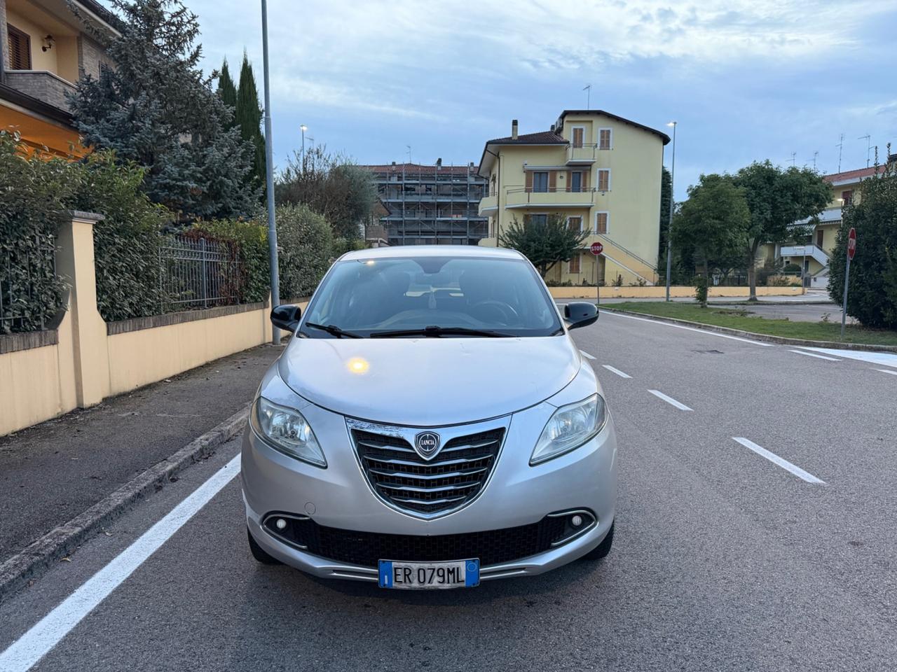 Lancia Ypsilon 0.9 TwinAir 85 CV 5 porte Metano Ecochic Gold