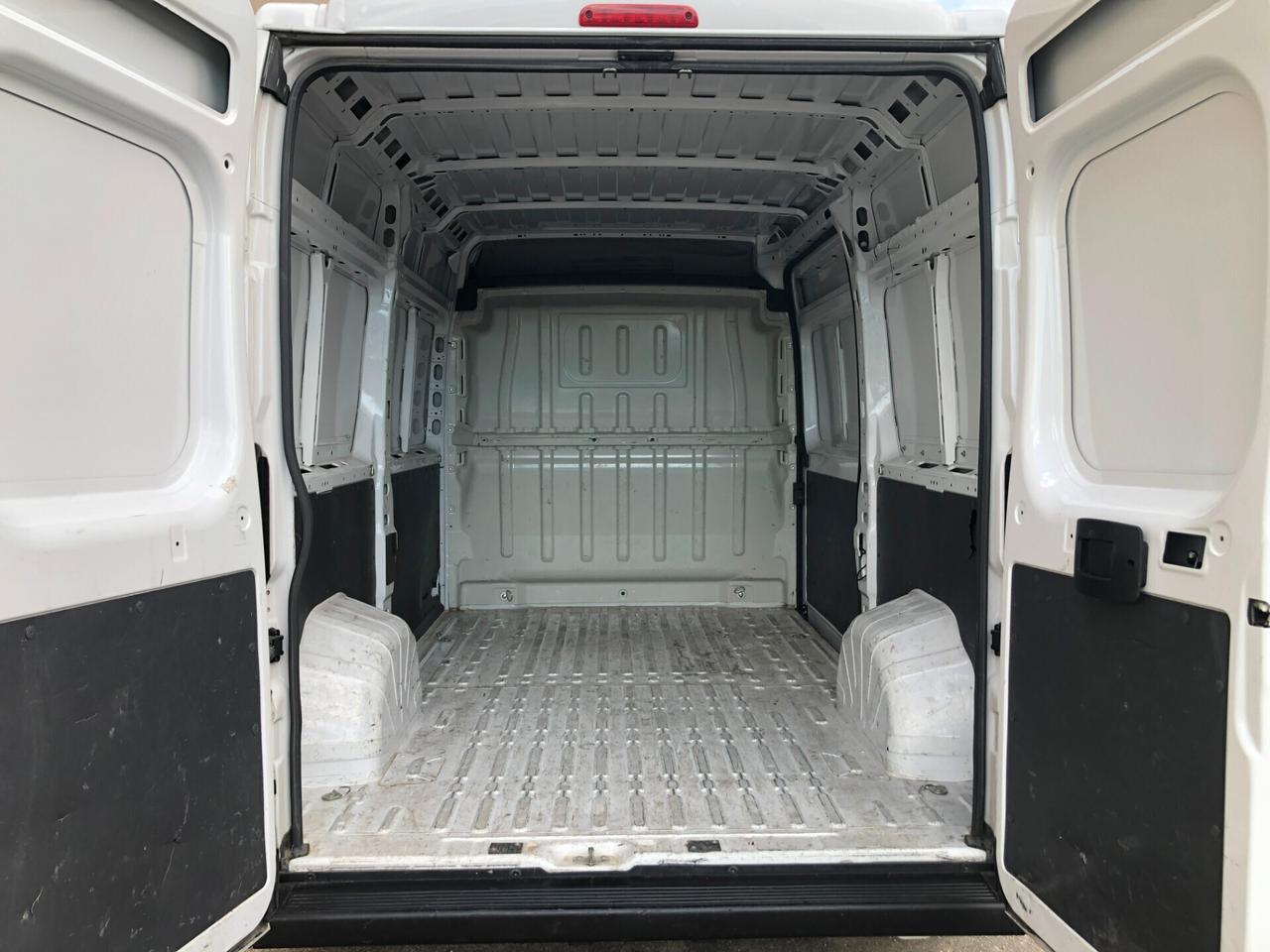 Peugeot Boxer 35 2.2 BlueHDi 140 S&S L2 H2 Furgone