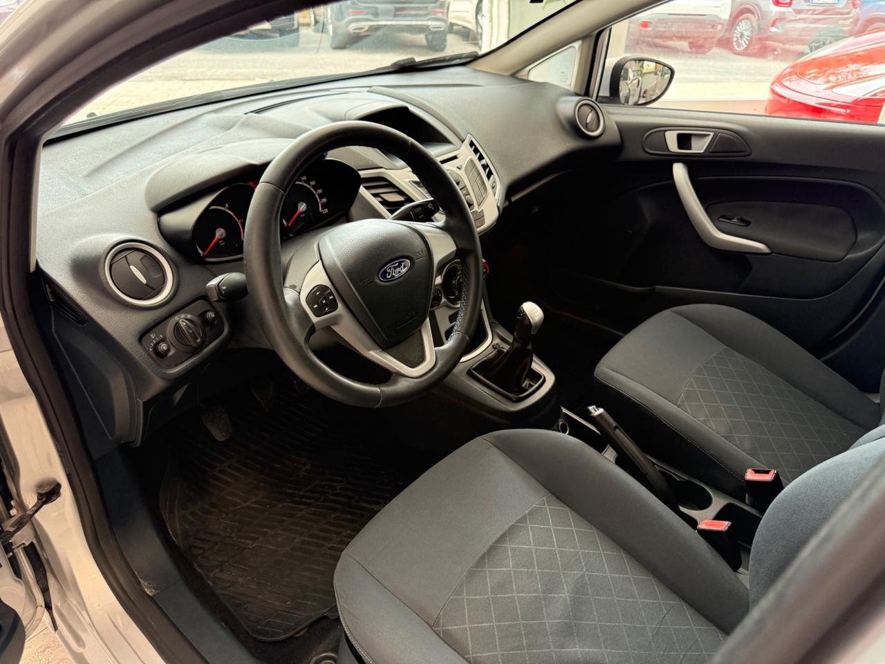 Ford Fiesta 1.4 TDCi 70CV 5P Titanium UNIPRO